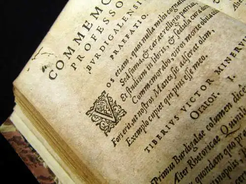 Ausonius, Decimus Magnus 1588 D. Magni Avsonii Bvrdigalensis. Opera in... am