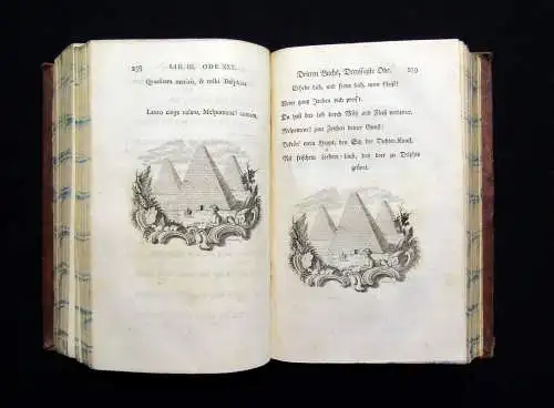 Uebersetzung des Oden des Horaz 5 Teile in 1 Buch 1756 zahlreiche Kupfervignett.
