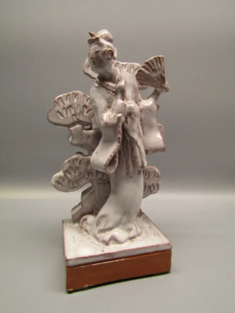 Naumann, Herbert Japanische Geisha. Keramik-Skulptur roter Scherben weiße Glasur 1