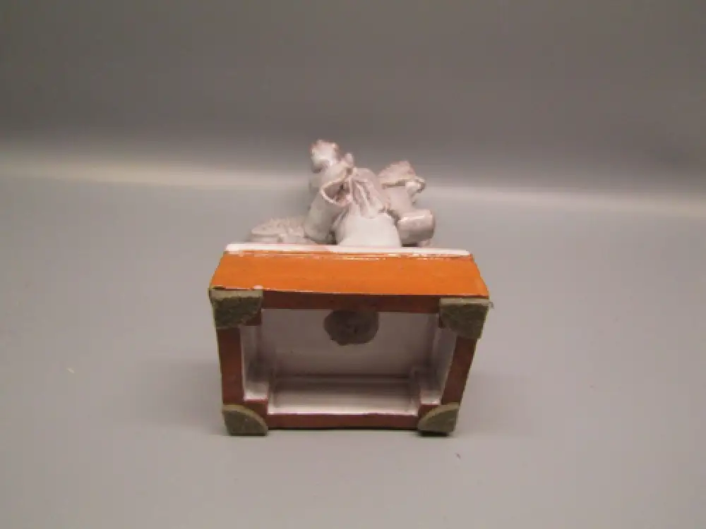 Naumann, Herbert Japanische Geisha. Keramik-Skulptur roter Scherben weiße Glasur 10