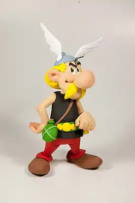ASTERIX & OBELIX Asterix (stehend) Kunstharz Figur FARIBOLES ca.16cm NEU (L)