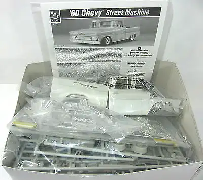 AMT 31519 Chevy Street Machine 1960 Auto Plastik Modellbausatz 1:25 (F1)