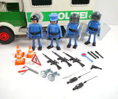 PLAY BIG 2460 Polizeiwagen mit Figuren & Zubehör Fahrzeug 70er mit OVP (F25)
