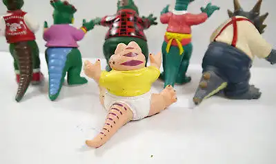 DIE DINOS Dinosaurs 6er Figur Set Baby Sinclair Robbie Richfield Charlene (K72)