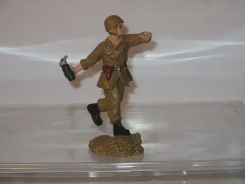 Hobby Work  WWII Soldat ca. 1/22,5 # 3  Russischer Soldat   Zinnfigur 8,5cm Neu