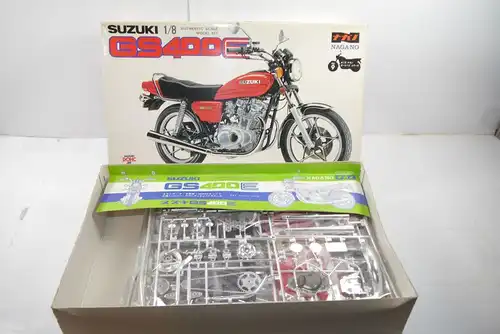 Nagano Suzuki GS400E  Motorad Plastik Modellbausatz 1:8 (MF12 )