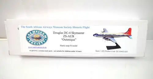 SAAMUSEUM Douglas DC-4 Skymaster ZS-AUB Queniqua Flugzeugmodell 1:250 (K69)