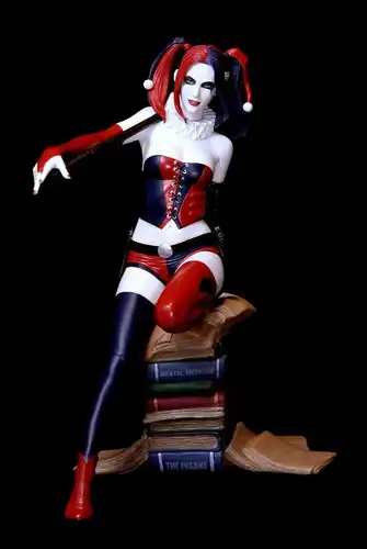 DC COMICS Fantasy Figure Harley Quinn ( Luis Rojo ) Statue 1/6 YAMATO Neu KB10*