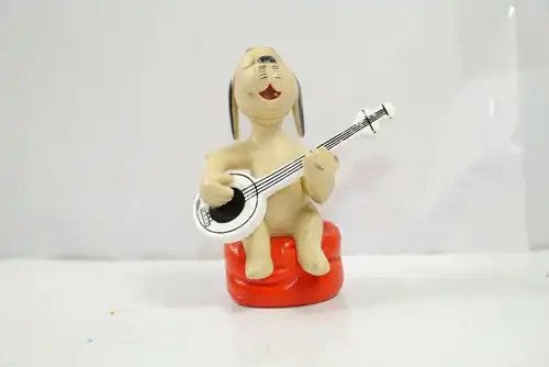 GOEBEL Loriot Wum Hund mit Banjo Figur ( Aktion Sorgenkind ) ca.7cm (K91)