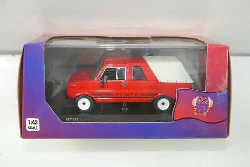 IST MODELS 111 Tarpan 237 ( 1976 ) rot Modellauto 1:43 (K42) # I