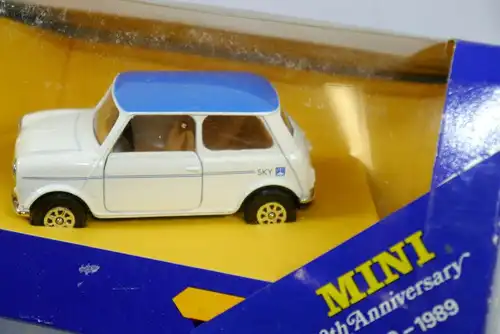 CORGI C330/3 Mini Cooper Sky weiß blau Metall Modellauto 1:43 (K70) #10