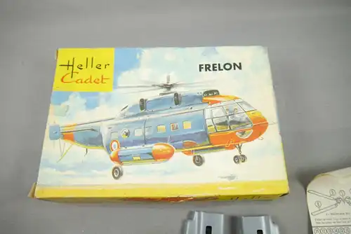 Heller Cadet Frelon Hubschrauber  Flugzeug Modellbausatz    (K60)