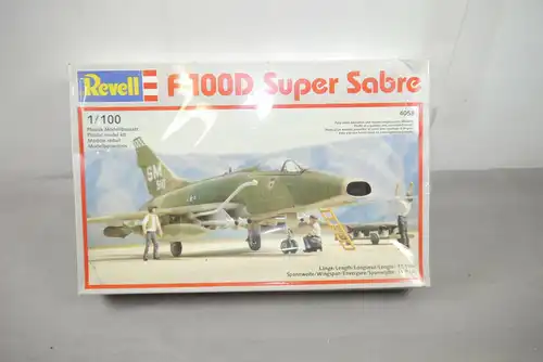 REVELL 4058 F-100D Super Sabre Flugzeug Modellbausatz 1:100   (K51)