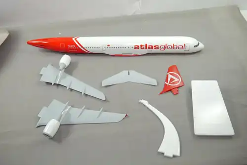 Atlasglobal Airbus A321 200 Model  1:100 Kunststoff  Standmodell  (MF7)