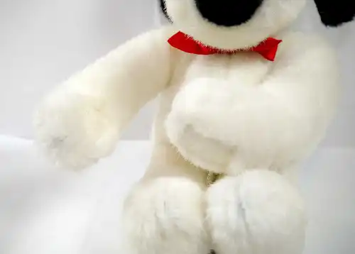 PEANUTS Snoopy sitzend mit Klettverschluss Klammeraffe KRAUT ca.23cm (K61)