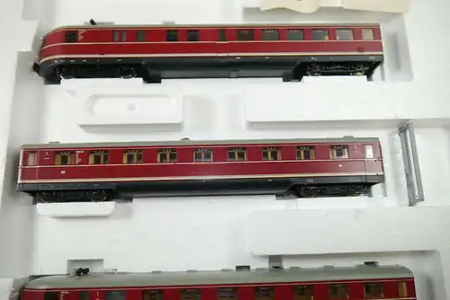 Liliput 12604 3-tgl. Schnelltriebwagen VT06 DB   mit OVP H0 1:87 (F11)