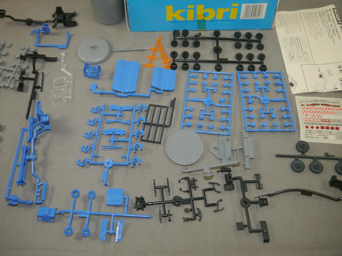 Kibri 10644 Mercedes MB Trac Scheuerle Schwerlastanhänger Bausatz H0