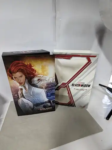 Hot Toys Black Widow Movie Masterpiece Black Widow Snow Suit Vers. 1:6 MMS601