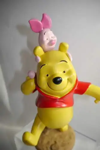 Disney Winnie the Pooh & Piglet  on back  Resin Figur ca. 25cm