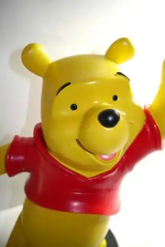 Disney Winnie the Pooh  Dancing classic  Resin  Figur 42cm