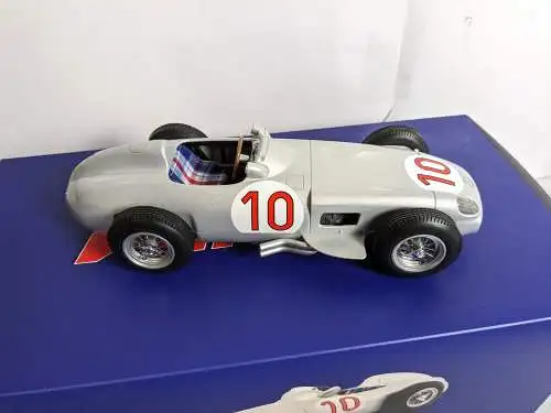 Mercedes -Benz W196 Formula 1 1955  Fangio Werk 83 CK Modell  1/18  F30