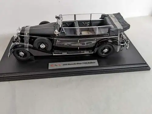 Signature Models 1938 Mercedes Benz 770K Pullman  1/18  in OVP  F30