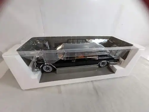 Sun Star 1966 Mercedes Benz 600 schwarz 1/18 mit OVP  F18