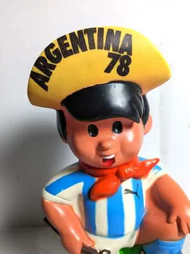Fußball WM 1978 Argentina Gauchito Spardose Figur Maskottchen ca. 30cm  K33