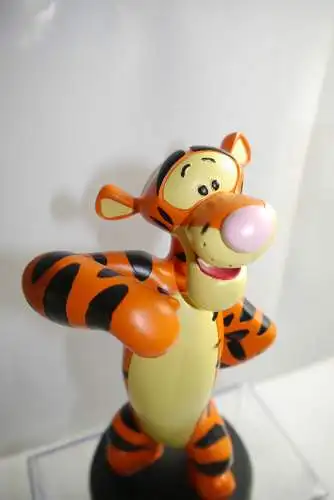 Disney Winnie the Pooh  TIGGER classic  Resin Figur ca. 21cm