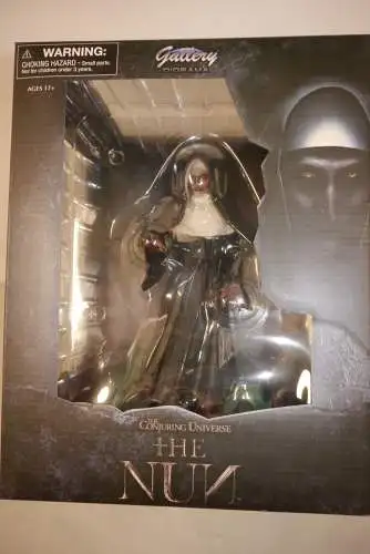 Horror Gallery  The Nun PVC Statue 23 cm  Diamond Select OBR