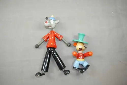 Hase und Wolf 2 Holz Figuren  Wolf + Zirkusdirektor Nu Pagadi  DDR selten  (K9)