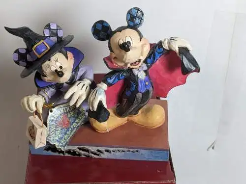 Disney Showcase Jim Shore  Hexe Minnie  & Micky Vampire 6008989