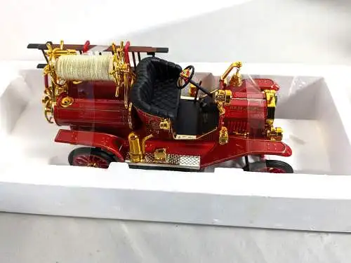 Signature Series 1914 Ford Model T Feuerwehr    1/18 mit OVP  F30