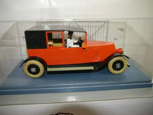 TIM & STRUPPI Tintin rotes Taxi  Modellauto 29925 Moulinsart 1/24