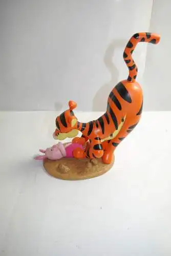 Disney Winnie the Pooh  TIGGER  & Piglet playing Resin  Figur 24cm Rutten