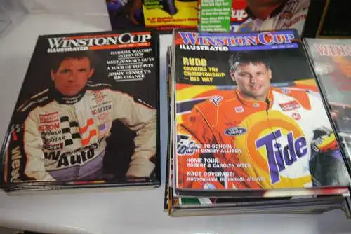 Winston Cup iIllustrated  40 x  Magazine / Bücher englisch  Z : 2 B9