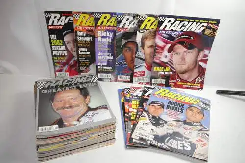 Racing Milestone  33 x  Magazin Auto Hefte englisch  Z : 2 B9