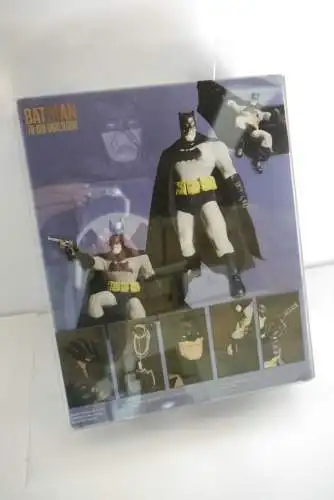 Mezco one 12 Batman Dark Knight Returns  1:12 in ovp     F30