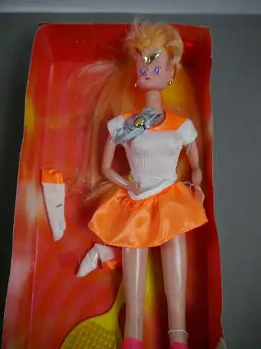 SAILOR MOON  Venus mit Zubehör 30cm Puppe Igel mit OVP K22
