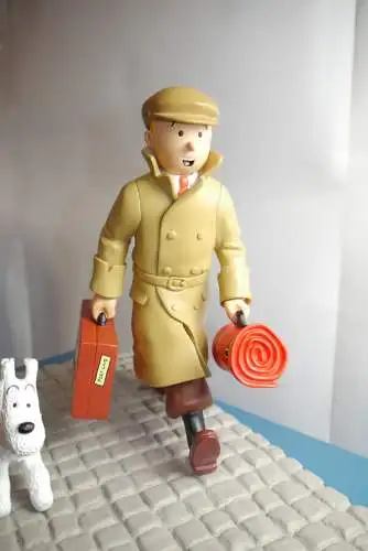 TIM & STRUPPI Tintin Tim der Reisende mit Koffer   MOULINSART 45994 neue Version