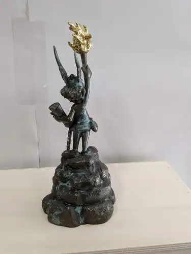 Asterix Bronze  Freiheit erlechtet die Welt ca.23cm PIXI 4126 Lim. 150 Stück