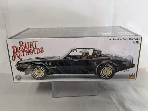 Burt Reynolds on pontiac Modellcar  1/18 resin   Infinite Statue