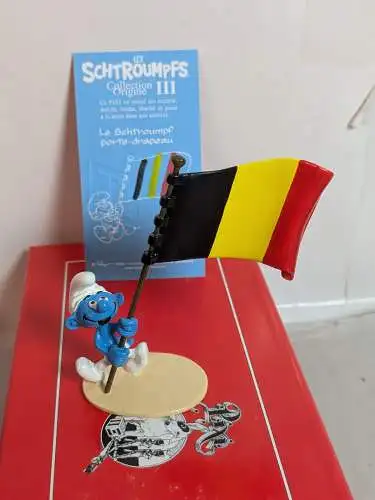 DIE SCHLÜMPFE Smurfs Schlumpf mit belgischer Flagge PIXI 6470 Metall Figur