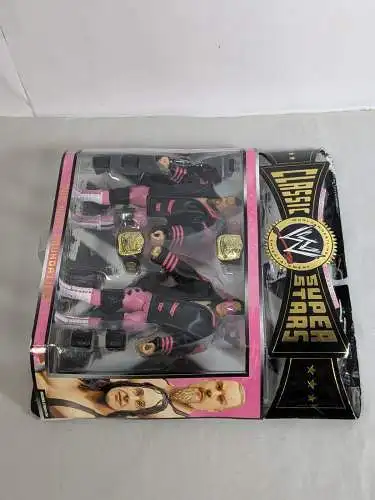 WWE  Hart Foundation Bret Hit Man  & Jim  The Anvil limited Edition  Jakks  K2