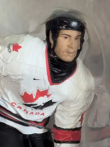 NHLPA  Vincent Lecavalier Team  Canada Eishockey 2004 Figur ovp McFarlane K9