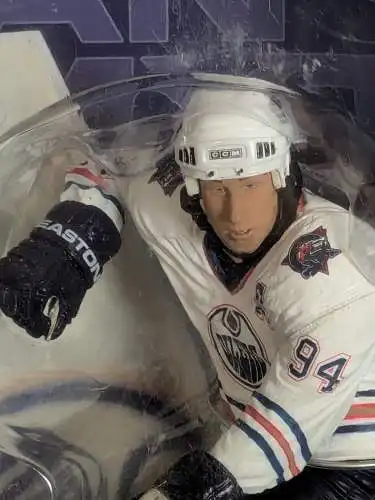 NHL Ryan Smyth   Eishockey Serie 4  Figur ovp McFarlane K11