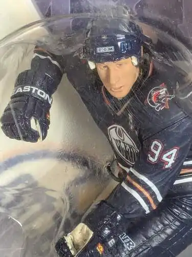 NHL Ryan Smyth   Eishockey Serie 4  Figur ovp McFarlane K12