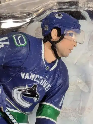 NHL Alex Burrows   Eishockey Serie 29  Figur ovp McFarlane K7