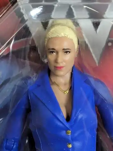 WWE  Divas Lana  ca. 16cm Mattel DPL37 K38