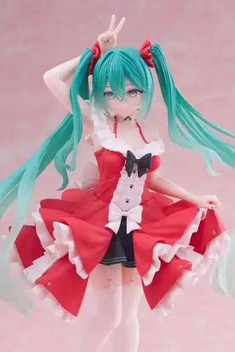 Taito Hatsune Miku  Fashion (Lolita Version) PVC Statue 18 cm  2E